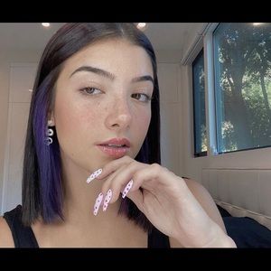 Meet your Posher, Annie